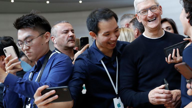 Тим Кук на презентации новинок компании Apple Тим Кук на презентации новинок компании Apple