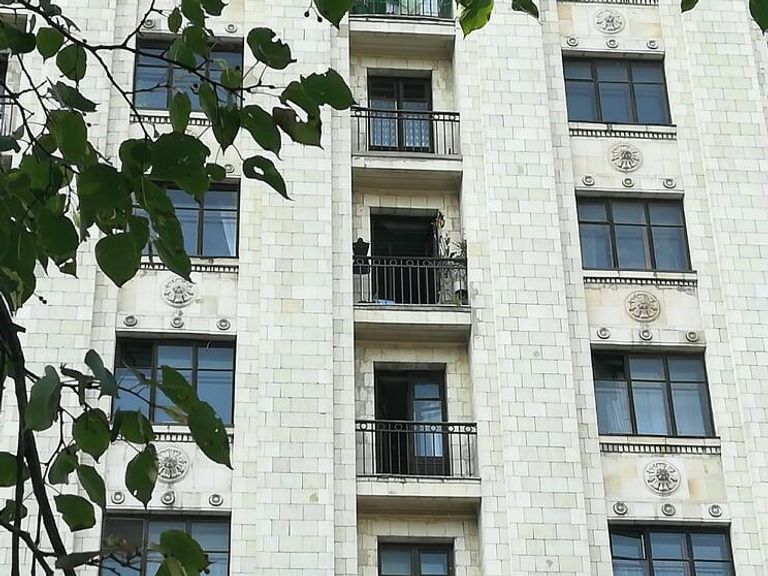 Жилой корпус И в главном здании МГУ
