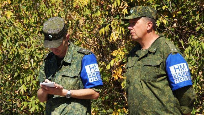 Члены совместного центра контроля и координации прекращения огня и стабилизации обстановки на Юго-Востоке Украины Члены совместного центра контроля и координации прекращения огня и стабилизации обстановки на Юго-Востоке Украины