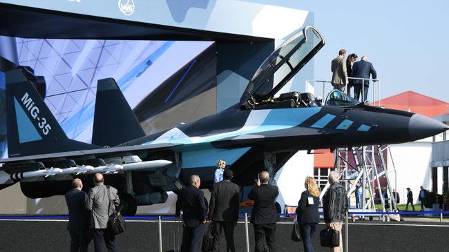 Самолет МиГ-35 на Международном авиационно-космическом салоне МАКС-2019 Самолет МиГ-35 на Международном авиационно-космическом салоне МАКС-2019