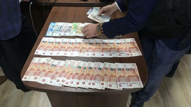Пресечение деятельности организованной преступной группы в Ялте, которая за взятки организовала незаконный канал миграции на территорию России Пресечение деятельности организованной преступной группы в Ялте, которая за взятки организовала незаконный канал миграции на территорию России