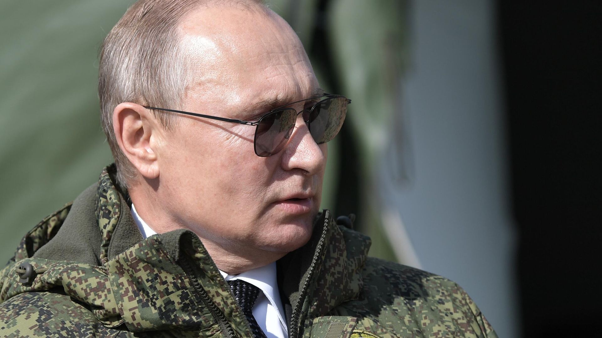 Президент РФ Владимир Путин на полигоне Донгуз Президент РФ Владимир Путин на полигоне Донгуз - РИА Новости, 1920, 28.11.2023