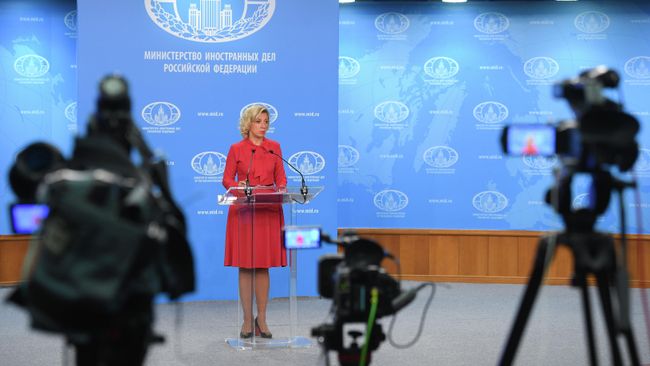 Официальный представитель Министерства иностранных дел России Мария Захарова во время брифинга в Москве Официальный представитель Министерства иностранных дел России Мария Захарова во время брифинга в Москве