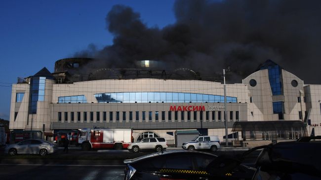 Пожар в ТЦ Максим во Владивостоке Пожар в ТЦ Максим во Владивостоке