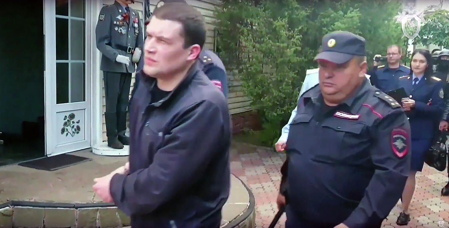 Александр Агеев во время следственного эксперимента Александр Агеев во время следственного эксперимента - РИА Новости, 1920, 25.04.2025