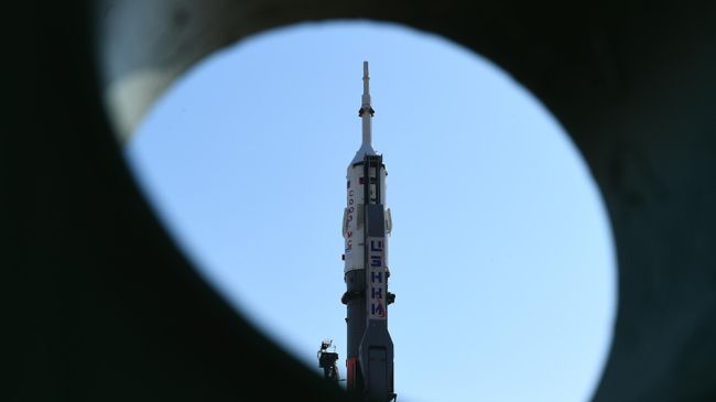 Ракета-носитель Союз-ФГ с пилотируемым кораблем Союз МС-15 на стартовой площадке космодрома Байконур Ракета-носитель Союз-ФГ с пилотируемым кораблем Союз МС-15 на стартовой площадке космодрома Байконур