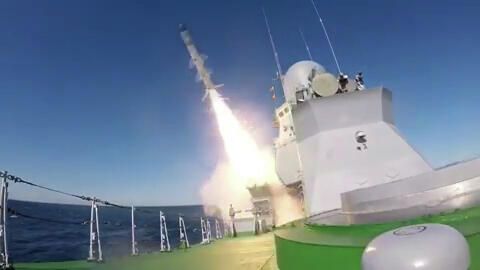Первый пуск крылатой ракеты Х-35 Уран с малого ракетного корабля Смерч - РИА Новости, 1920, 22.06.2023