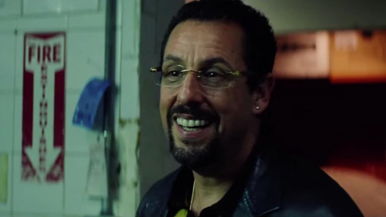 Кадр из фильма Неогранённые драгоценности(Uncut Gems) Кадр из фильма Неогранённые драгоценности(Uncut Gems)