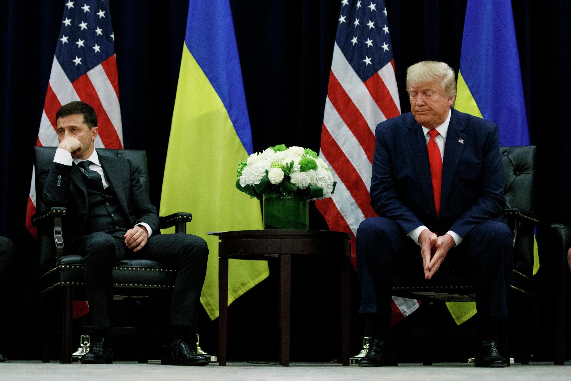 Президент Украины Владимир Зеленский и президент США Дональд Трамп во время встречи в Нью-Йорке, США. 25 сентября 2019 Президент Украины Владимир Зеленский и президент США Дональд Трамп во время встречи в Нью-Йорке, США. 25 сентября 2019 - РИА Новости, 1920, 28.06.2024