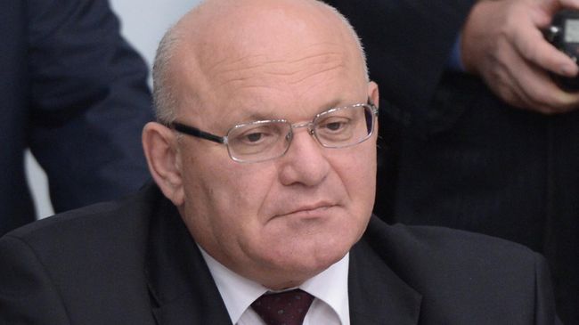 Глава Еврейской автономной области (ЕАО) Александр Винников. 2014 год Глава Еврейской автономной области (ЕАО) Александр Винников. 2014 год
