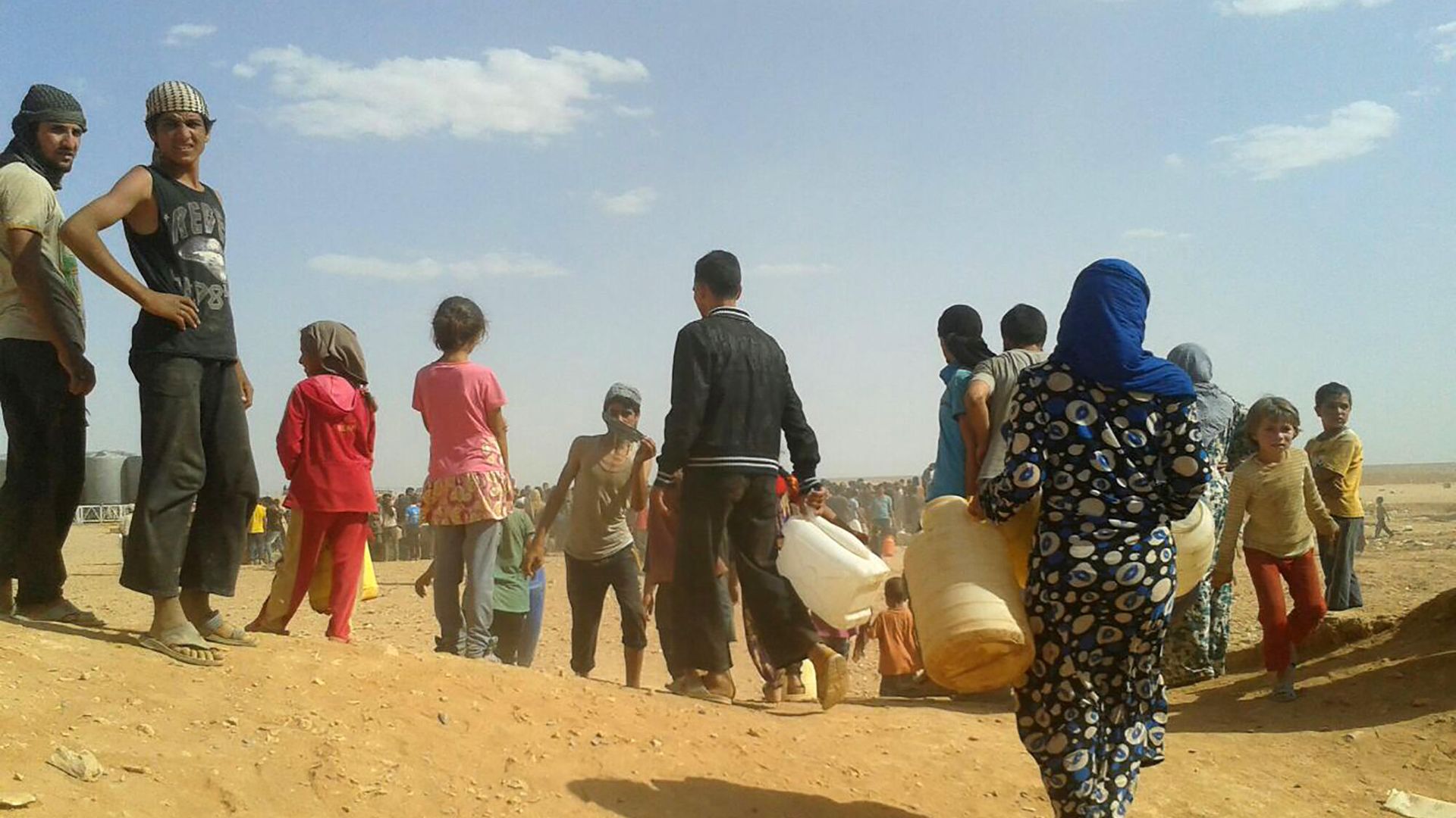 Сирийские беженцы в лагере Рукбан Сирийские беженцы в лагере Рукбан - РИА Новости, 1920, 07.06.2025