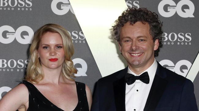 Актер Майкл Шин и его спутница Анна Лундберг на награждении премии  GQ Человек года