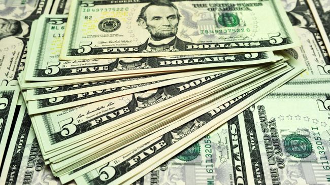 Банкноты номиналом пять долларов США Банкноты номиналом пять долларов США