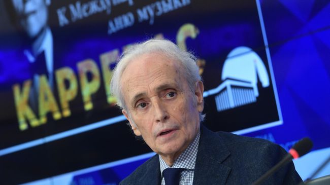 Испанский оперный певец Хосе Каррерас во время пресс-конференции в ММПЦ МИА Россия сегодня Испанский оперный певец Хосе Каррерас во время пресс-конференции в ММПЦ МИА Россия сегодня