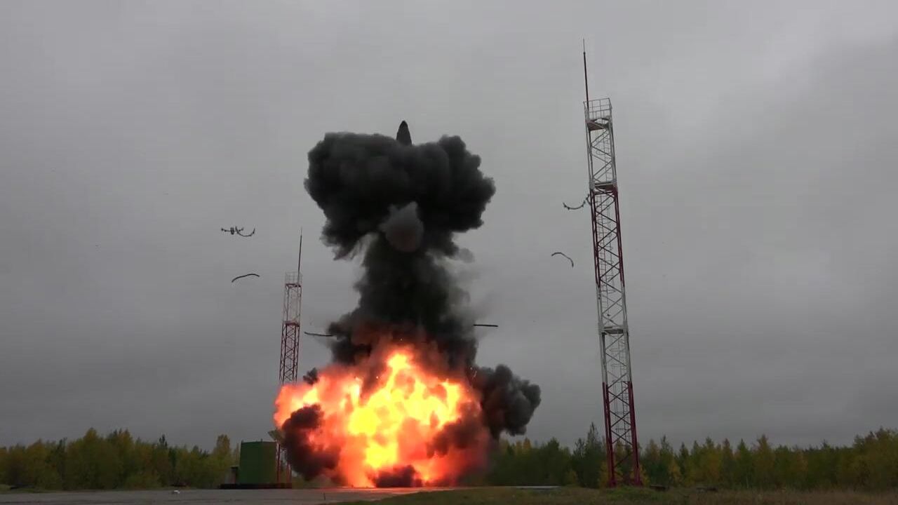 Учебно-боевой пуск баллистической ракеты Тополь-М Учебно-боевой пуск баллистической ракеты Тополь-М - РИА Новости, 1920, 05.04.2022