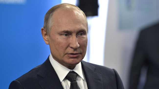 Президент РФ Владимир Путин на третьем международном форуме по энергоэффективности и развитию энергетики Российская энергетическая неделя - 2019 Президент РФ Владимир Путин на третьем международном форуме по энергоэффективности и развитию энергетики Российская энергетическая неделя - 2019
