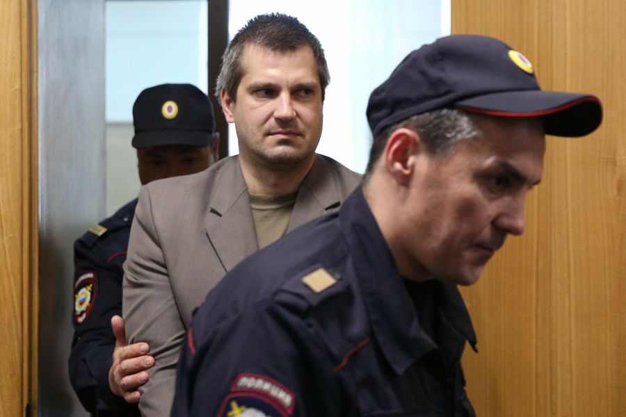 Сергей Григорьев, обвиняемый в нападении на сотрудника Следственного комитета России Владислава Капустина Сергей Григорьев, обвиняемый в нападении на сотрудника Следственного комитета России Владислава Капустина
