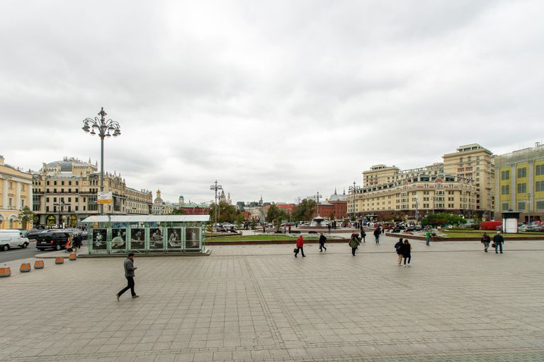 Вид на Театральную площадь от Большого театра