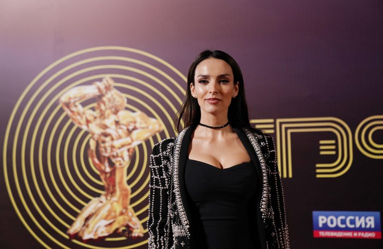 Актриса Юлия Зимина перед началом церемонии вручения премии ТЭФИ - 2019 в номинации Вечерний прайм в Московском театре мюзикла