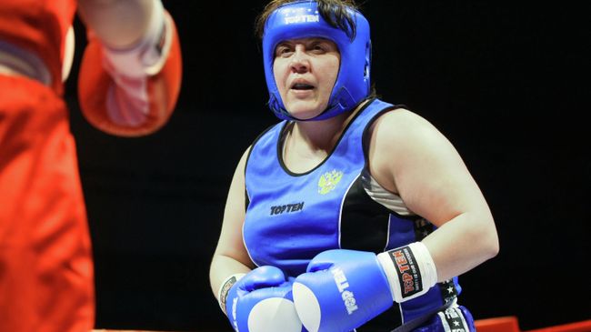 Ирина Синецкая завоевала золото первого в истории женского чемпионата мира, который прошел в 2001 году в США.