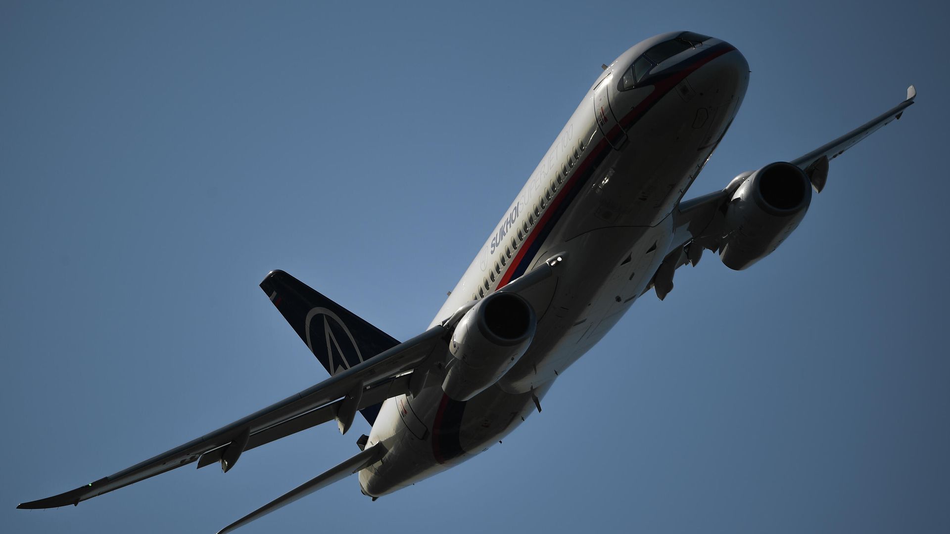 Самолет Сухой Суперджет 100 (SSJ-100) Самолет Сухой Суперджет 100 (SSJ-100) - РИА Новости, 1920, 24.12.2024