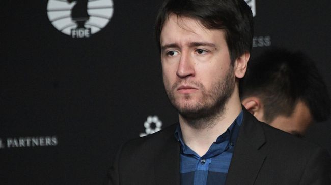 Гроссмейстер Теймур Раджабов (Азербайджан) во время этапа Гран-при Москвы по шахматам. Гроссмейстер Теймур Раджабов (Азербайджан) во время этапа Гран-при Москвы по шахматам.