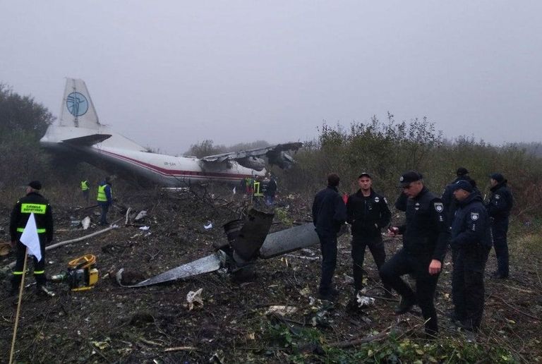 Место аварийной посадки самолета Ан-12 на Украине
