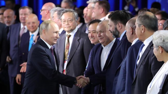 Рабочая поездка президента России Владимира Путина в Сочи Рабочая поездка президента России Владимира Путина в Сочи