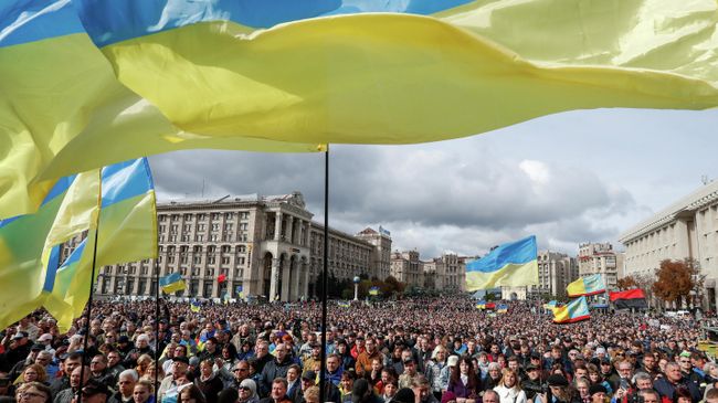 Митинг против формулы Штайнмайера в Киеве, Украина. 6 октября 2019 Митинг против формулы Штайнмайера в Киеве, Украина. 6 октября 2019