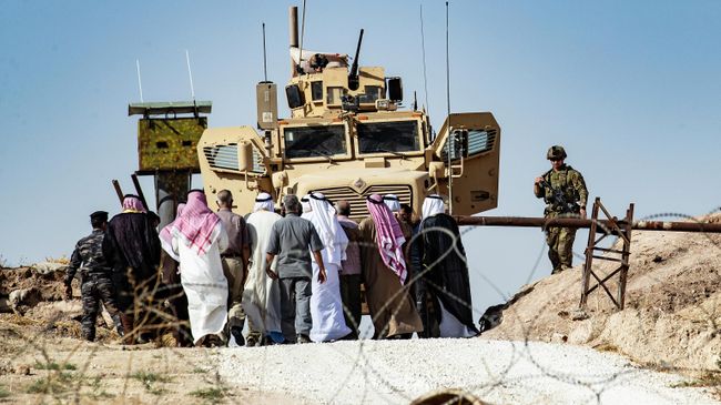 База международной коалиции под руководством США в сирийской провинции Эль-Хасака База международной коалиции под руководством США в сирийской провинции Эль-Хасака