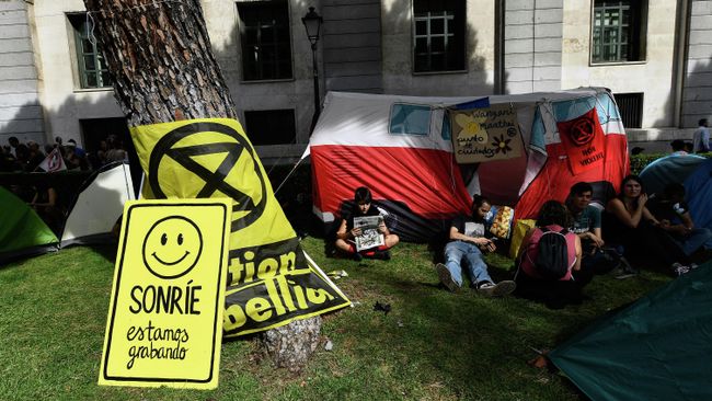 Лагерь активистов-экологов Global Extinction Rebellion Spring Tide в Мадриде. 7 октября 2019 Лагерь активистов-экологов Global Extinction Rebellion Spring Tide в Мадриде. 7 октября 2019