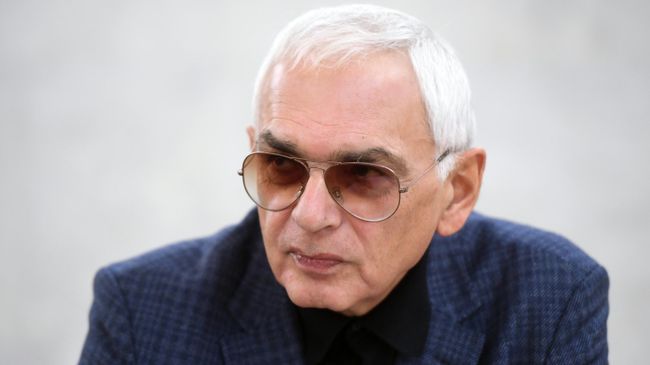 Режиссер Карен Шахназаров на заседании Оргкомитета по подготовке и проведению Санкт-Петербургского международного культурного форума Режиссер Карен Шахназаров на заседании Оргкомитета по подготовке и проведению Санкт-Петербургского международного культурного форума