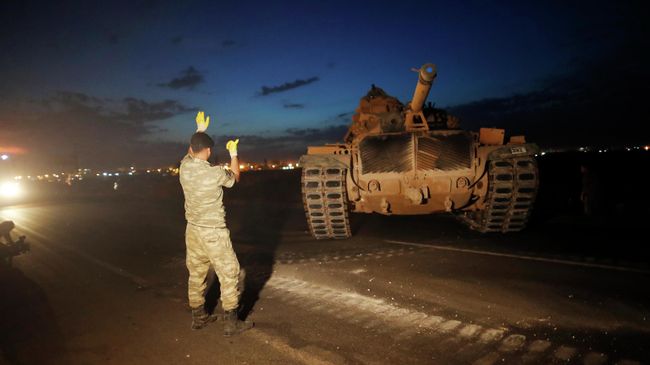Турецкие военные на турецко-сирийской границе. 8 октября 2019