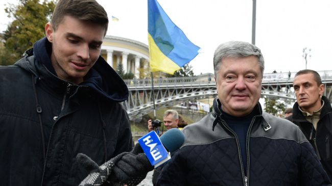 Бывший президент Украины Петр Порошенко на акции Нет Капитуляции против согласования Киевом формулы Штайнмайера Бывший президент Украины Петр Порошенко на акции Нет Капитуляции против согласования Киевом формулы Штайнмайера