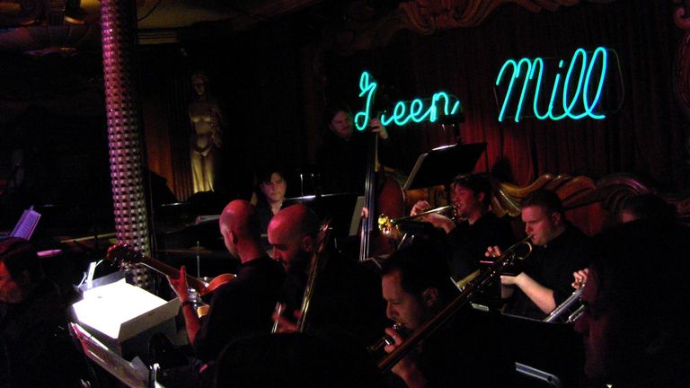 Клуб Green Mill Cocktail Lounge в Чикаго (внутри)