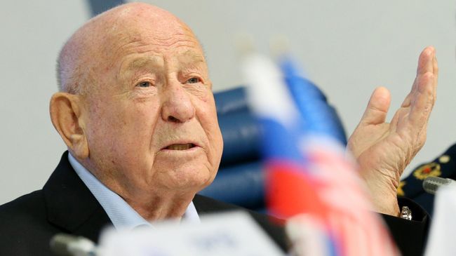 Алексей Леонов