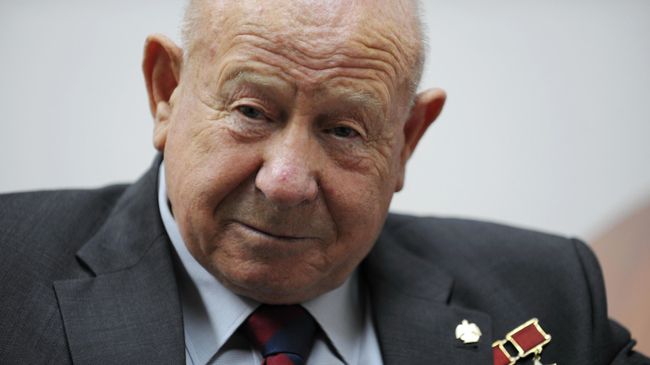 Космонавт Алексей Леонов
