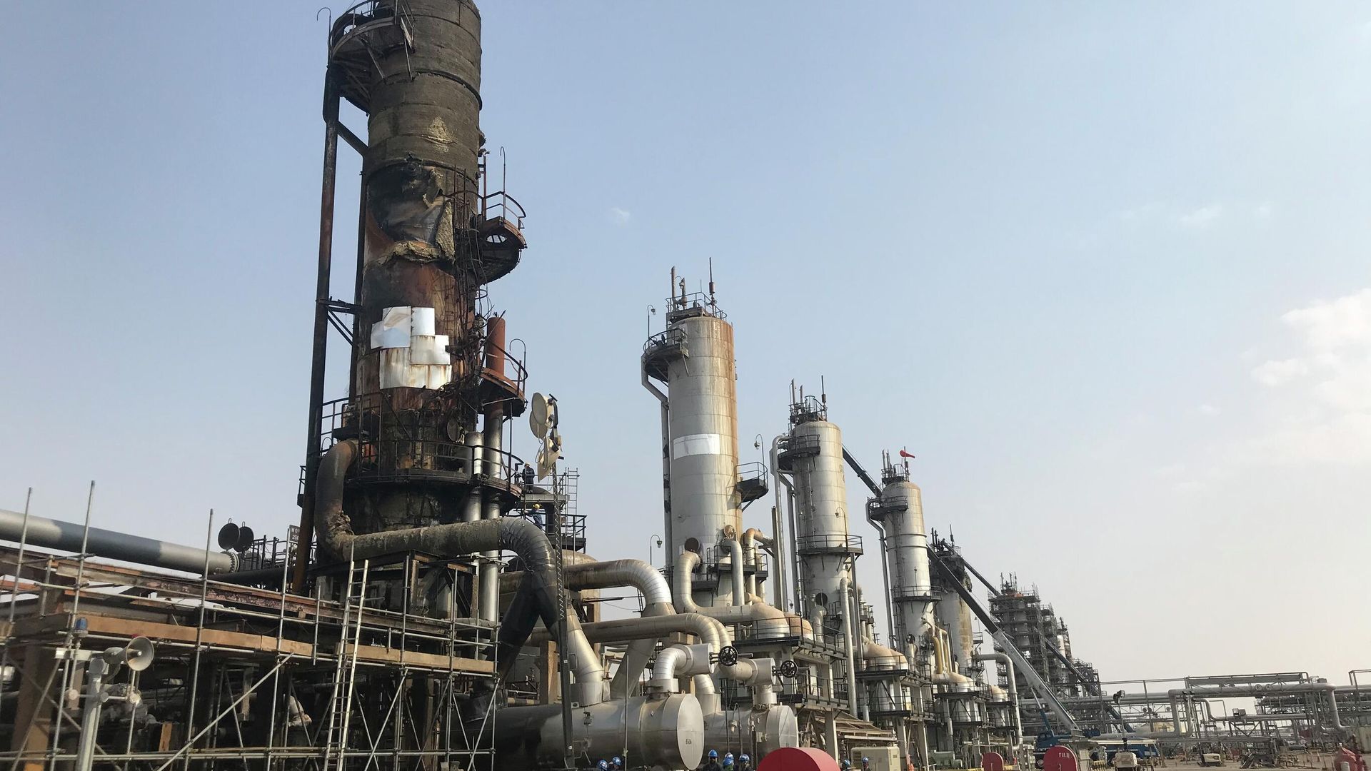 Поврежденные дронами нефтяные объекты Saudi Aramco в Саудовской Аравии - РИА Новости, 1920, 14.09.2026
