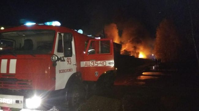 Пожар на складе в Ленобласти Пожар на складе в Ленобласти