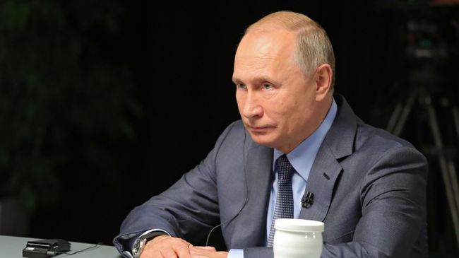 Президент РФ Владимир Путин дает интервью телеканалам RT Arabic, Sky News и Al Arabiya Президент РФ Владимир Путин дает интервью телеканалам RT Arabic, Sky News и Al Arabiya