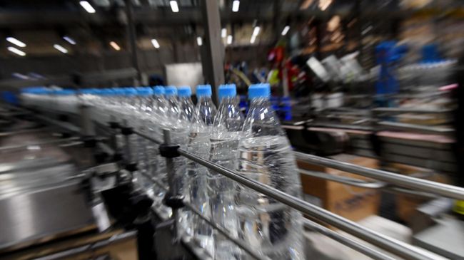 Производство напитков на заводе Сосa-Cola Производство напитков на заводе Сосa-Cola