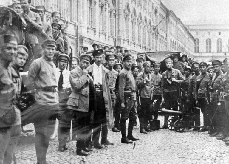 Латышские стрелки после подавления левоэсеровского мятежа в Москве. 1918 год