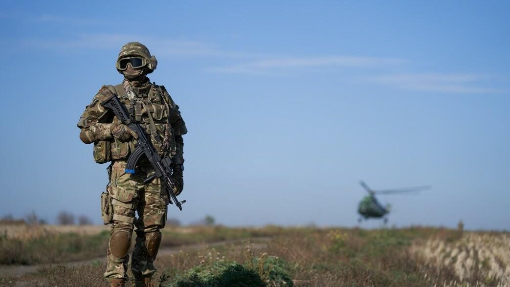 Украинский военный в Донецкой области Украинский военный в Донецкой области - РИА Новости, 1920, 16.08.2021