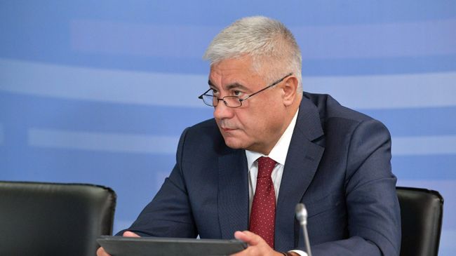 Министр внутренних дел РФ Владимир Колокольцев перед совещанием о ходе реализации национального проекта Безопасные и качественные автомобильные дороги Министр внутренних дел РФ Владимир Колокольцев перед совещанием о ходе реализации национального проекта Безопасные и качественные автомобильные дороги