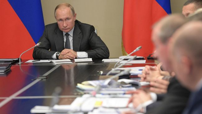Президент РФ Владимир Путин проводит совещание по вопросам ликвидации последствий паводков в Иркутской области и на Дальнем Востоке Президент РФ Владимир Путин проводит совещание по вопросам ликвидации последствий паводков в Иркутской области и на Дальнем Востоке