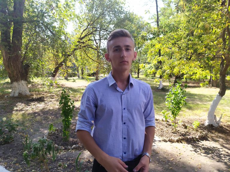 Студент Владимир Палазник Студент Владимир Палазник
