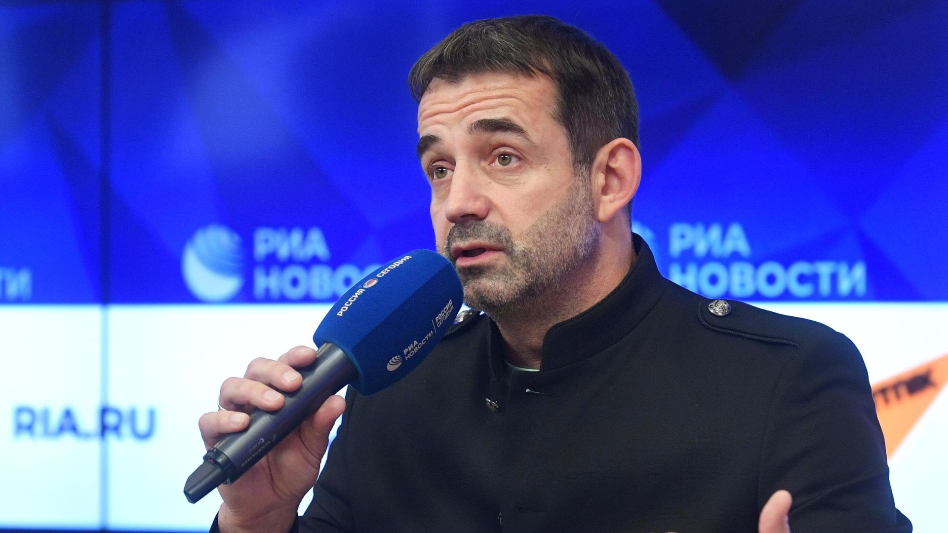Актер Дмитрий Певцов в Международном мультимедийном пресс-центре МИА Россия сегодня Актер Дмитрий Певцов в Международном мультимедийном пресс-центре МИА Россия сегодня - РИА Новости, 1920, 20.09.2021