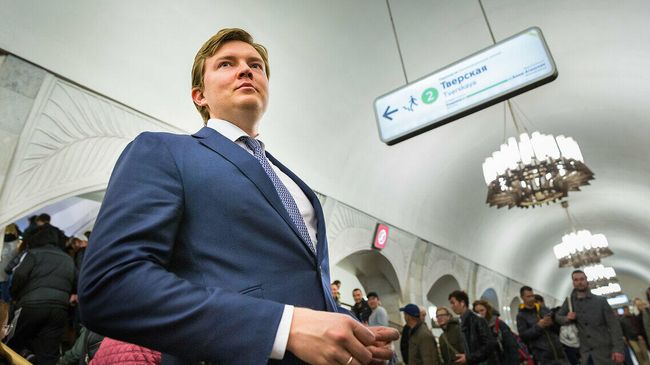 Первый заместитель начальника метрополитена по стратегическому развитию и клиентской работе ГУП Московский метрополитен Роман Латыпов Первый заместитель начальника метрополитена по стратегическому развитию и клиентской работе ГУП Московский метрополитен Роман Латыпов
