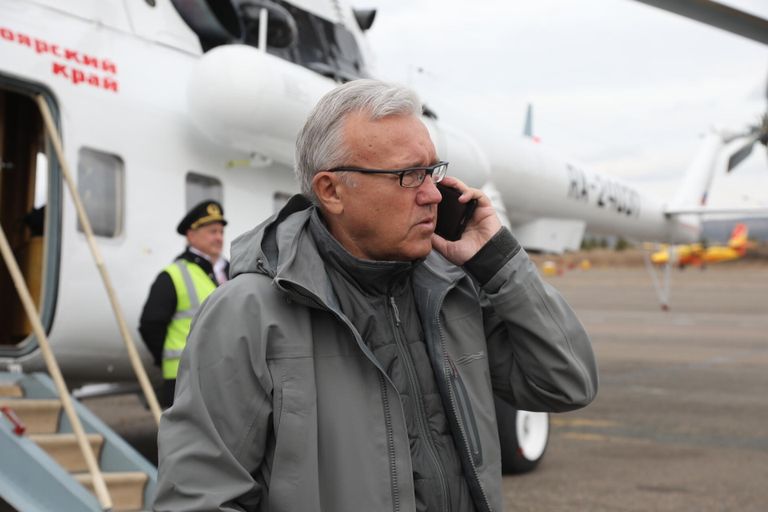 Губернатор Красноярского края Александр Усс вылетел в Курагинский район на место происшествия Губернатор Красноярского края Александр Усс вылетел в Курагинский район на место происшествия