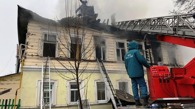 Ликвидация пожара в многоквартирном доме в Ростове Ликвидация пожара в многоквартирном доме в Ростове